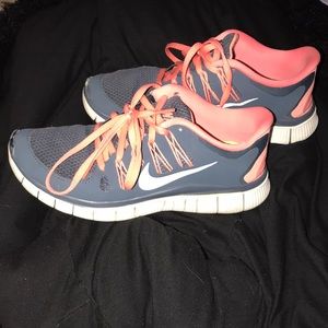 nike free runs